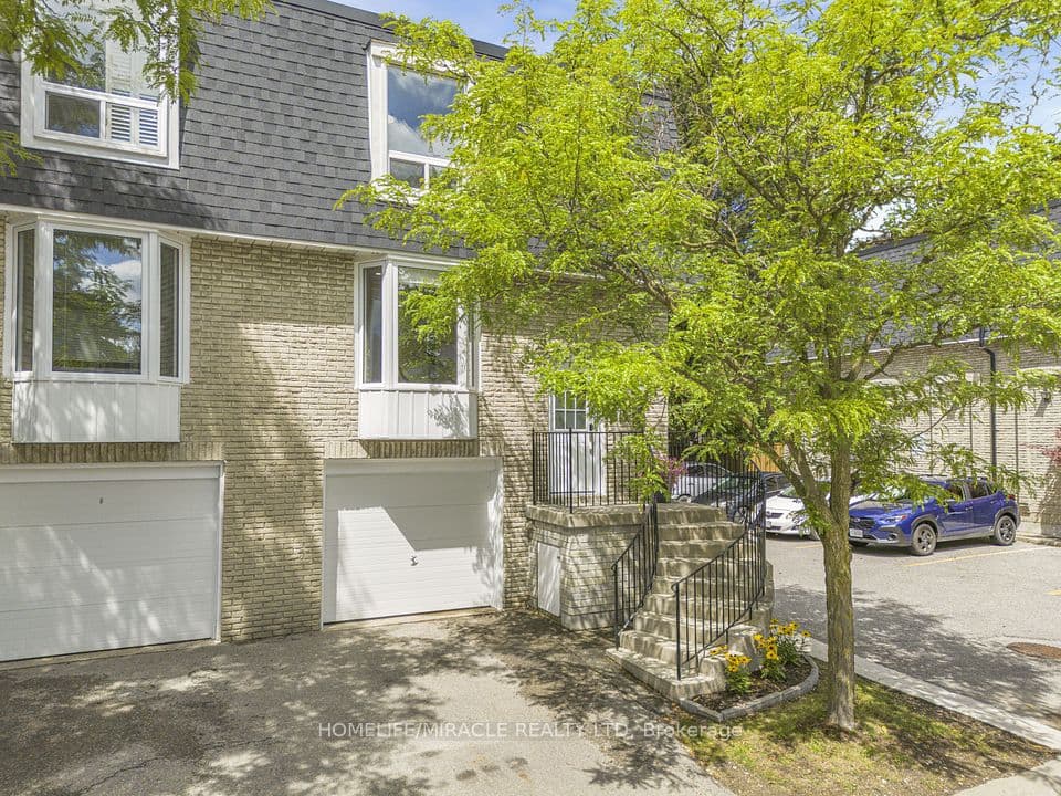 210 Royal Orchard Boulevard 51, Markham, ON L3T 3E7 – photo 3