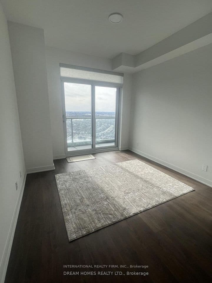 30 Upper Mall Way 3303, Vaughan, ON L4J 0L7 – photo 2