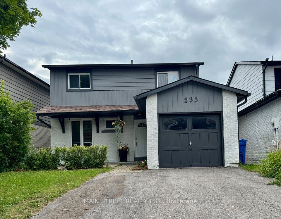 233 Thoms Crescent, Newmarket, ON L3Y 1C9 – main photo