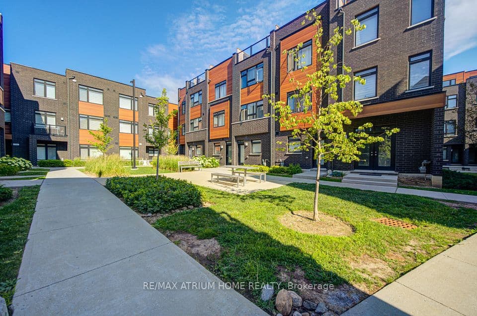 370 Red Maple Road 83, Richmond Hill, ON L4C 5T4 – main photo