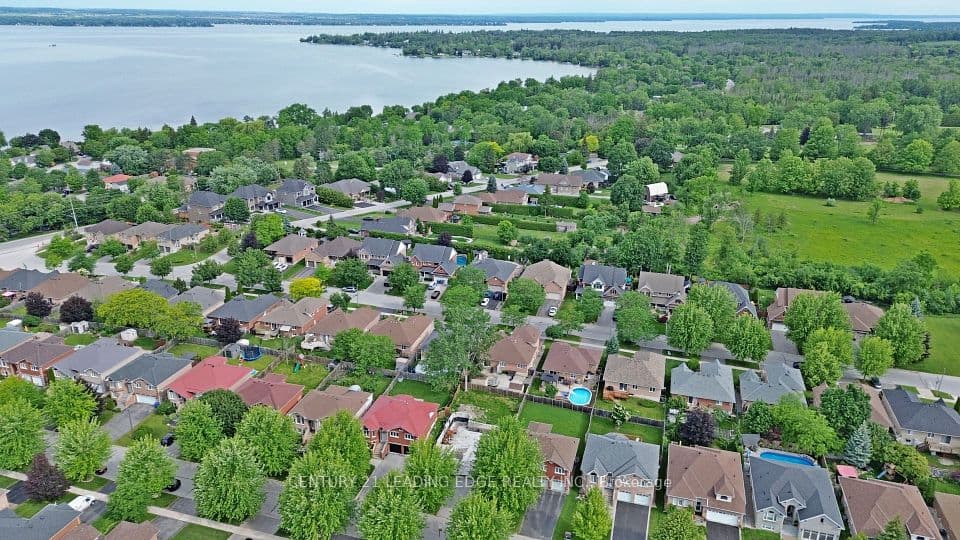 14 Kerfoot Crescent, Georgina, ON L4P 4B8 – photo 3