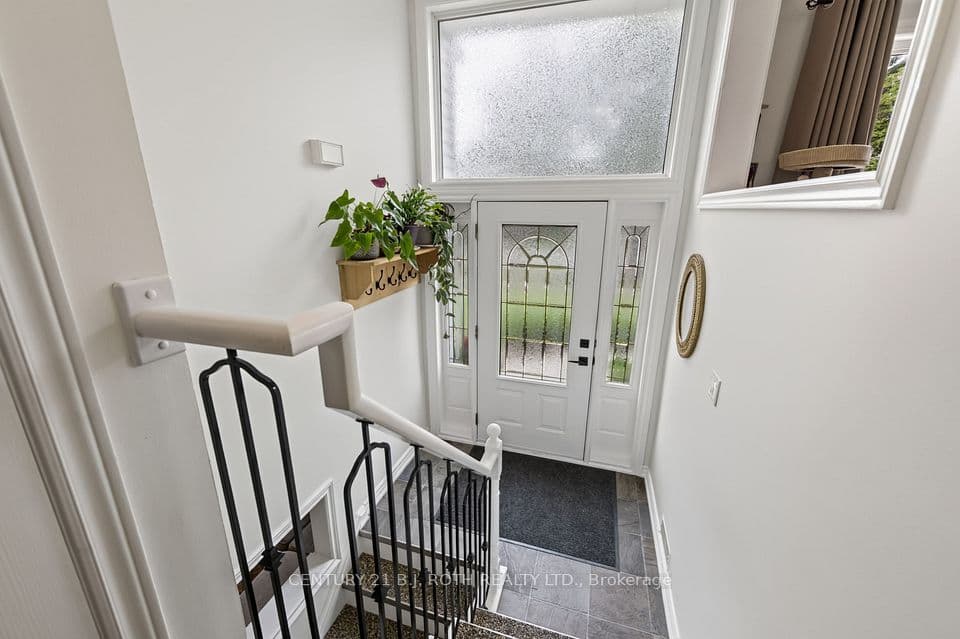 22 Michael Street, Essa, ON L0M 1B2 – photo 2