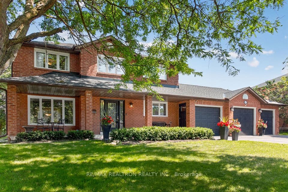 47 Maple Way, East Gwillimbury, ON L0G 1V0 – main photo
