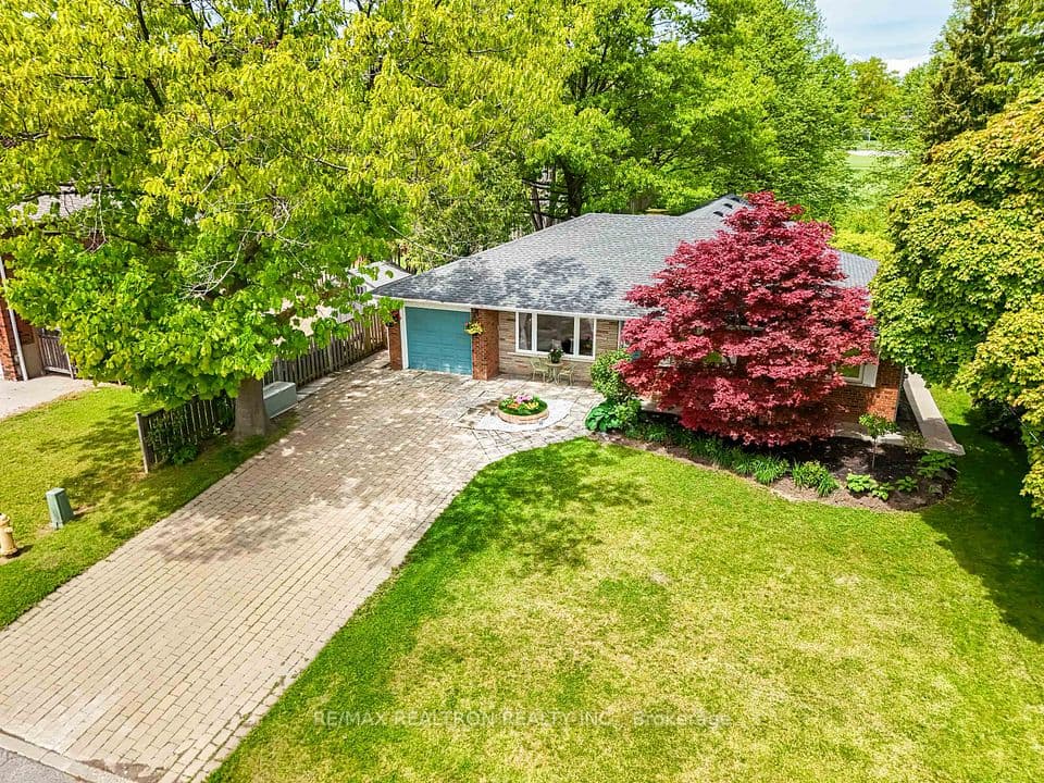 15 Lincoln Green Drive, Markham, ON L3P 1R6 – main photo