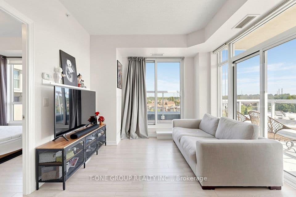 8323 Kennedy Road 508, Markham, ON L3R 5W7 – photo 2