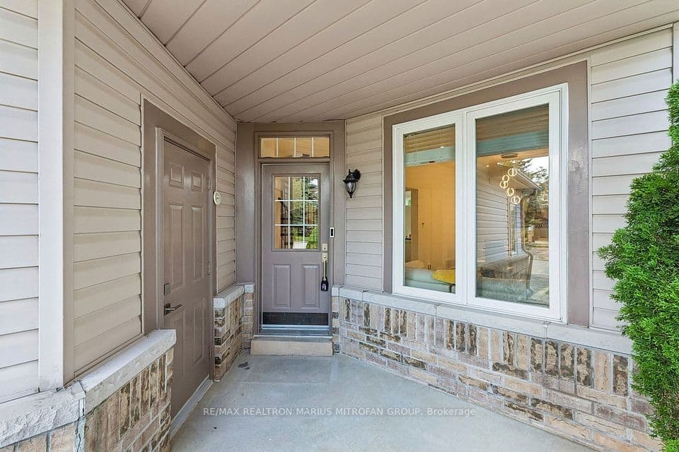 16 Trout Lily Avenue, Markham, ON L3S 4C1 – photo 2