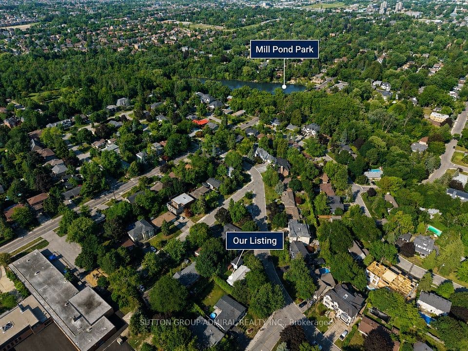 54 Starlight Crescent, Richmond Hill, ON L4C 4X5 – photo 3
