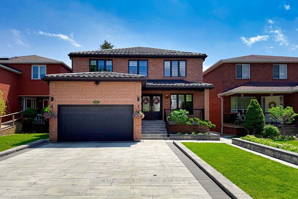 139 Pinewood Drive, Vaughan, ON L4J 5P7 – main photo