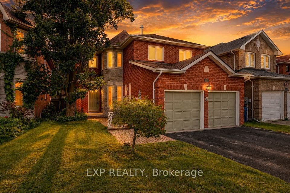 591 Plantation Gate, Newmarket, ON L3X 2C2 – main photo