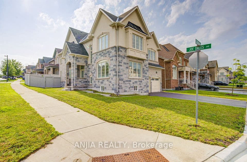 2 Conchita Street, Georgina, ON L4P 0H4 – photo 2