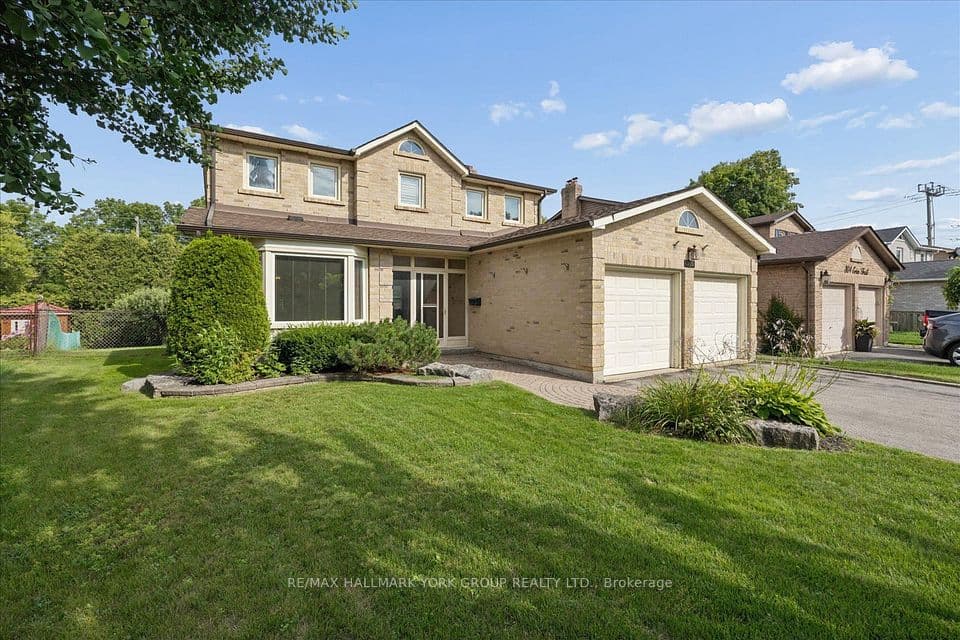 306 Erin Trail, Newmarket, ON L3Y 6K1 – photo 3