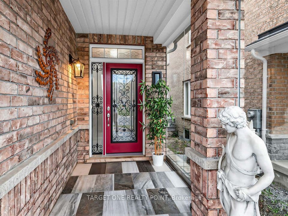 39 Riding Mountain Drive, Richmond Hill, ON L4E 0V4 – photo 3