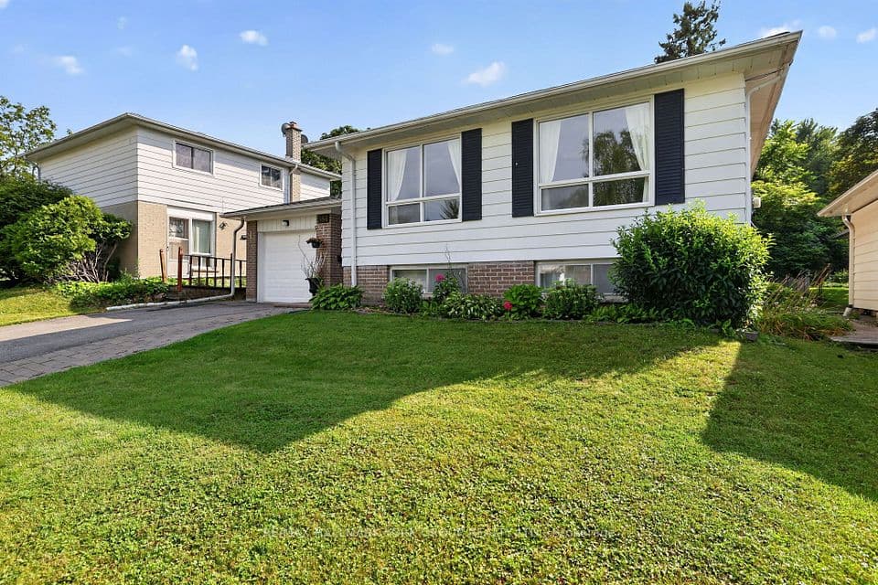 384 Glenrose Road, Newmarket, ON L3Y 4M3 – photo 2