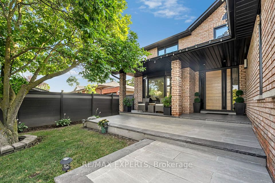 212 Bordeaux Drive, Vaughan, ON L4L 8B6 – photo 2