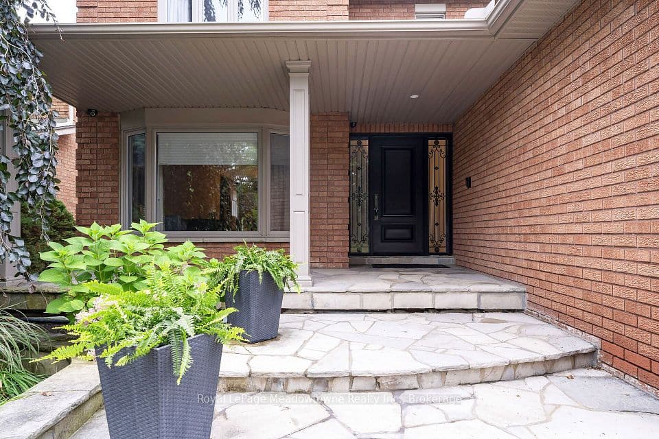 246 Fifth Avenue, Vaughan, ON L4L 7A3 – photo 3