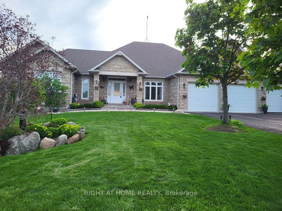 10 Brolley Crescent, Essa, ON L0L 2N2 – main photo