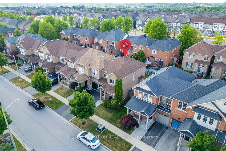 66 Longwood Avenue, Richmond Hill, ON L4E 4A6 – photo 2
