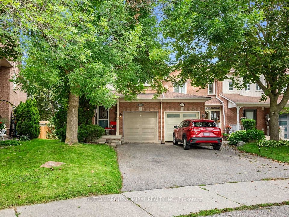267 Warner Crescent, Newmarket, ON L3X 2G6 – photo 3
