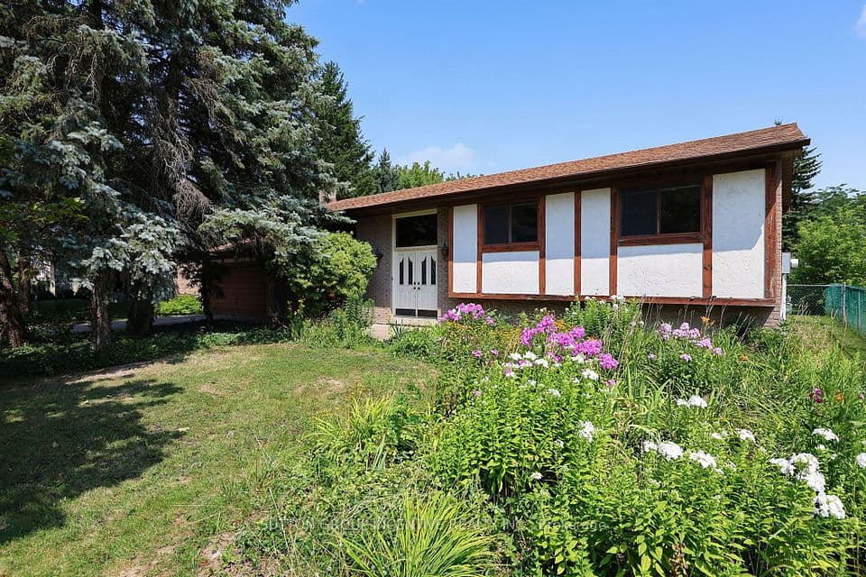 37 Moore Park Drive, King, ON L0G 1T0 – photo 3