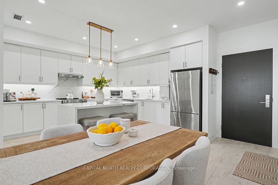 9000 Jane Street 703, Vaughan, ON L4K 0M6 – photo 3