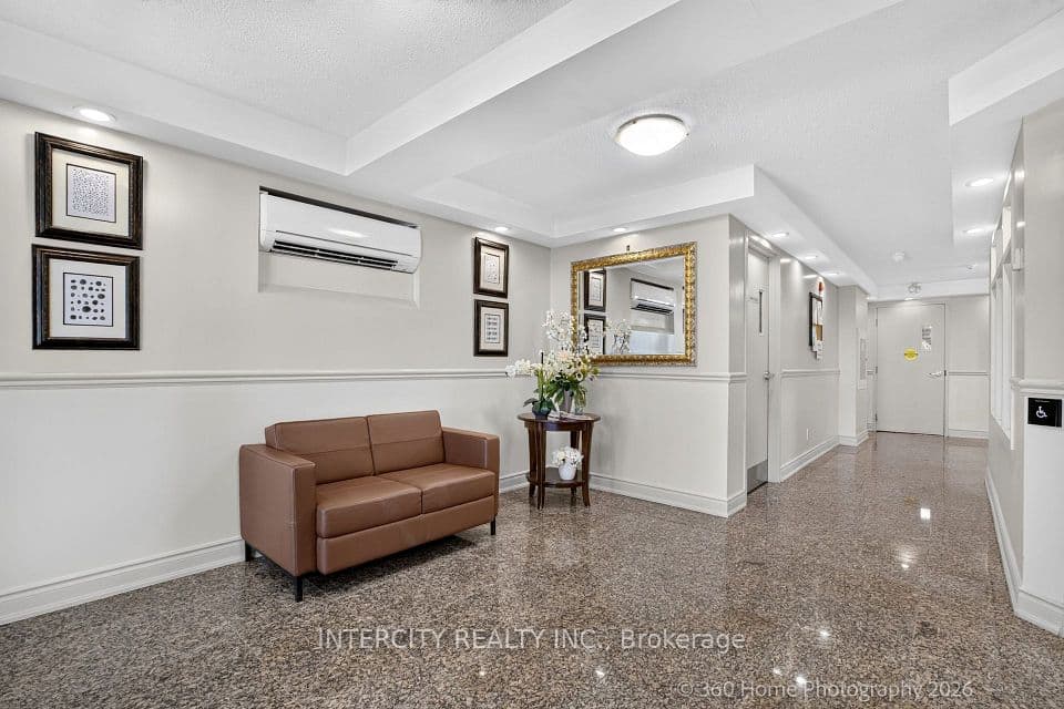 245 Pine Grove Road 304, Vaughan, ON L4L 2H7 – photo 3