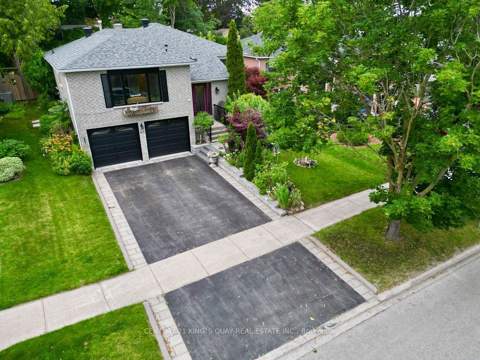 40 Stonehill Boulevard, East Gwillimbury, ON L9N 1E3 – main photo
