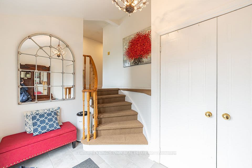40 Stonehill Boulevard, East Gwillimbury, ON L9N 1E3 – photo 3