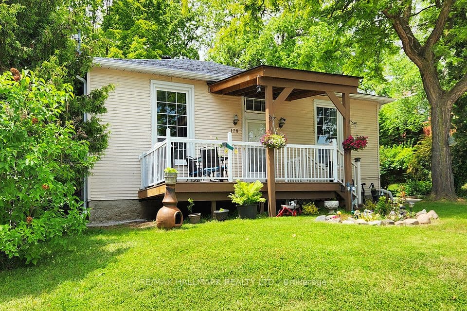 178 Barrie Street, Bradford West Gwillimbury, ON L3Z 1R6 – photo 2