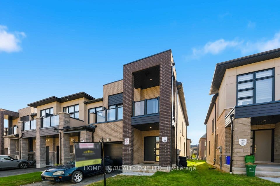 10 Harvey Bunker Crescent, Markham, ON L6C 3M7 – main photo