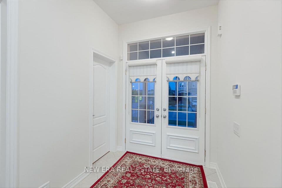 2 Lady Valentina Avenue, Vaughan, ON L6A 0E4 – photo 2