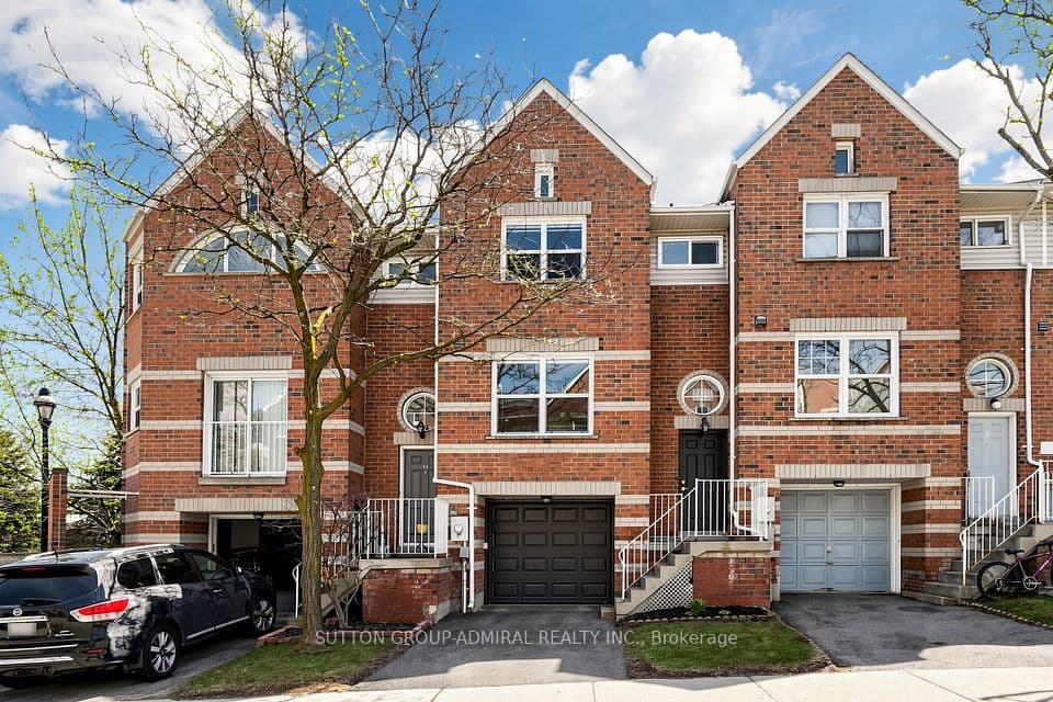 52 Brandy Lane Way 48, Newmarket, ON L3Y 8P7 – main photo