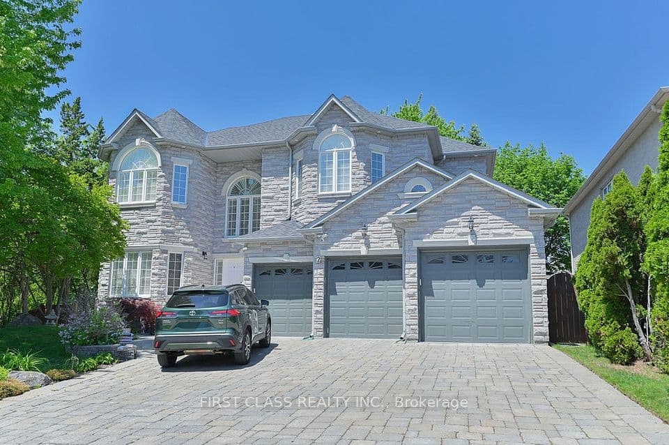 2 wainwright Avenue, Richmond Hill, ON L4C 5R5 – photo 2