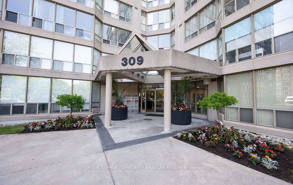 309 Major Mackenzie Drive E 915, Richmond Hill, ON L4C 9V5 – photo 3