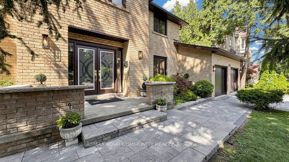 170 Garden Avenue, Richmond Hill, ON L4C 6M2 – photo 3