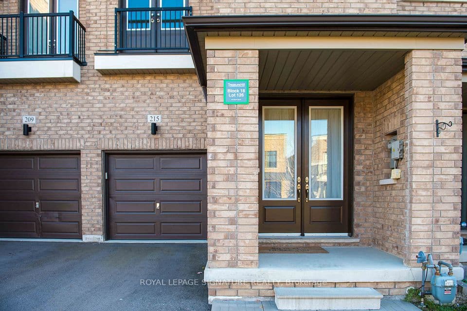 215 Elyse Court, Aurora, ON L4G 2C9 – photo 2