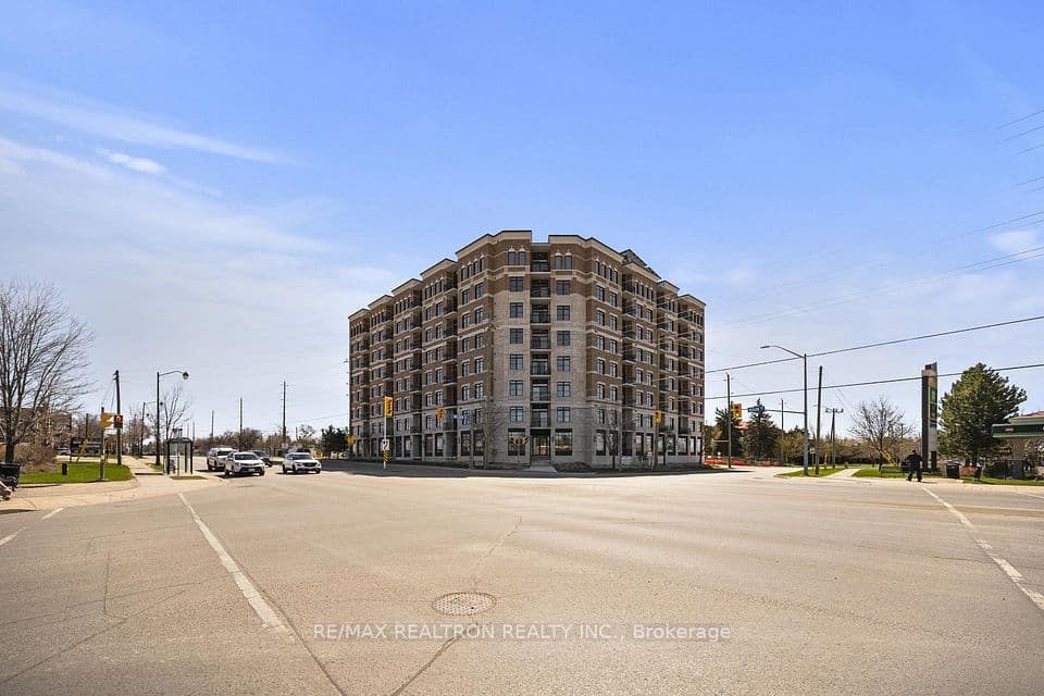 5917 Main Street Ph811, Whitchurch-Stouffville, ON L4A 5G4 – photo 3