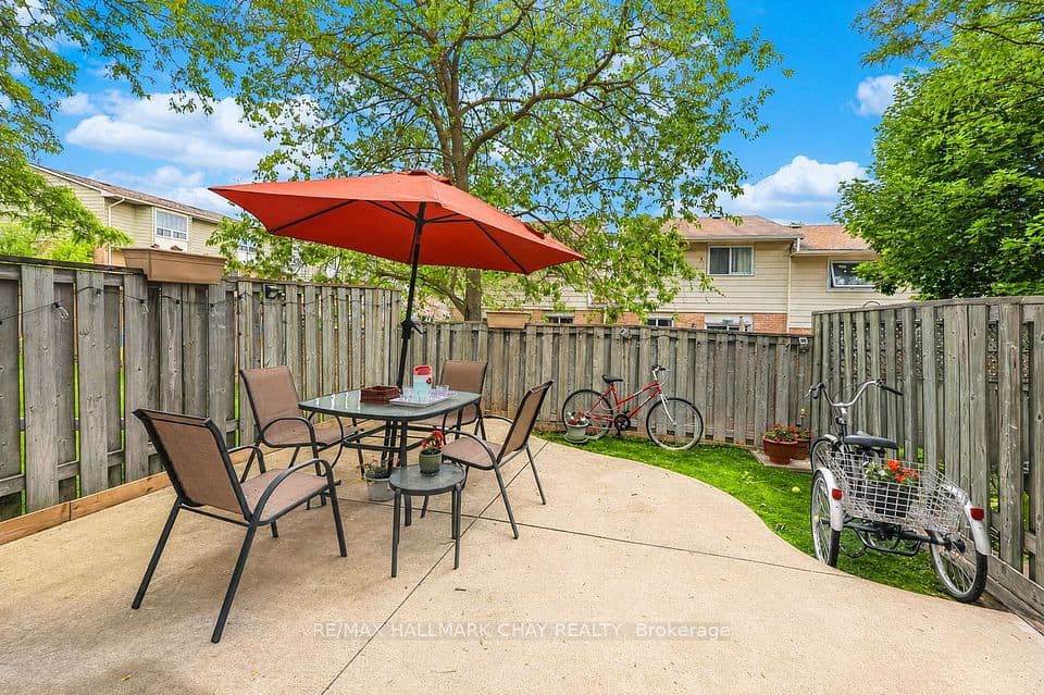 31 Harmony Circle, Bradford West Gwillimbury, ON L3Z 2T8 – photo 3