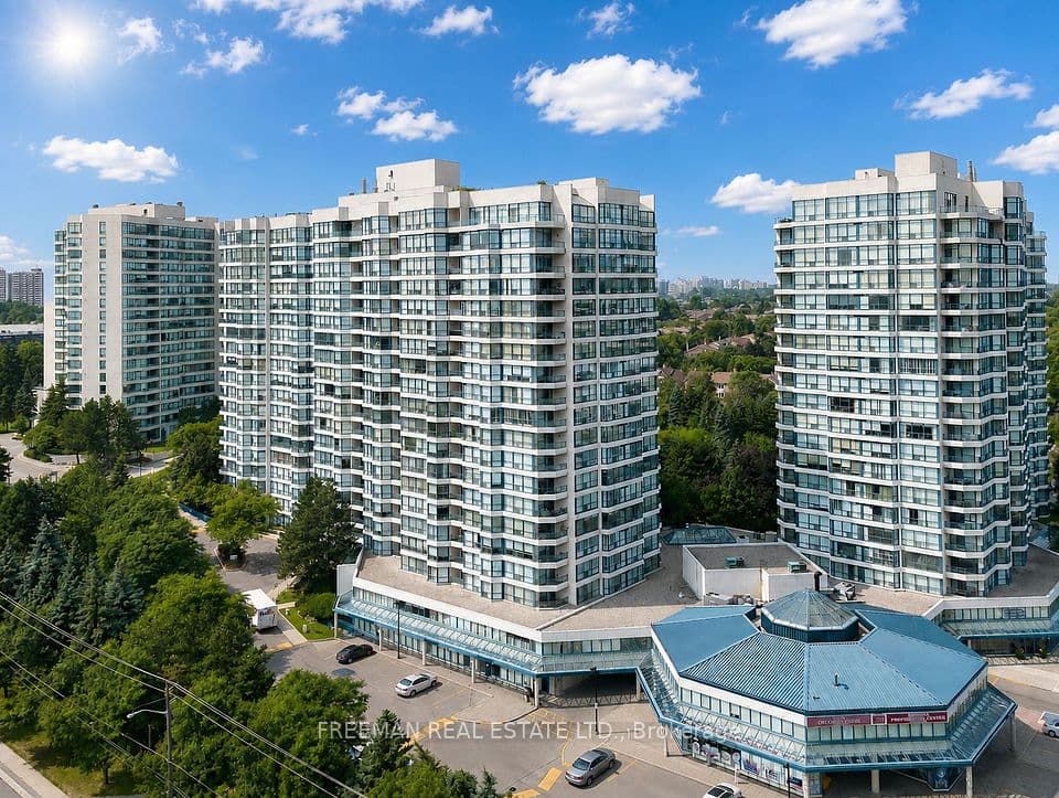 7300 Yonge Street 1111, Vaughan, ON L4J 7Y5 – main photo