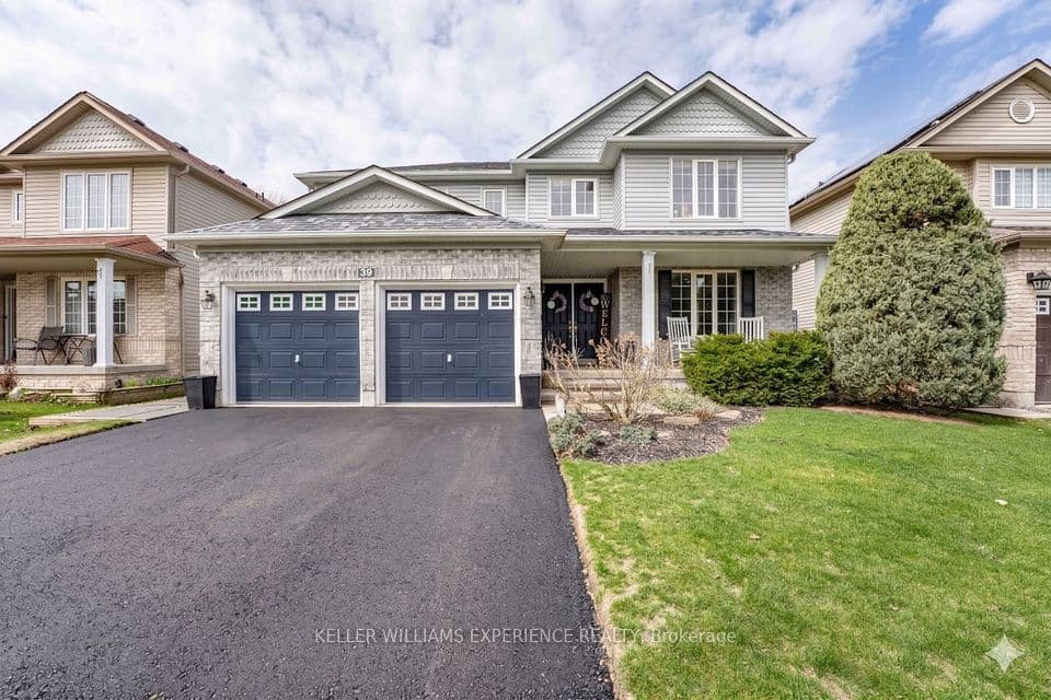 39 Stonemount Crescent, Essa, ON L3W 0C5 – main photo