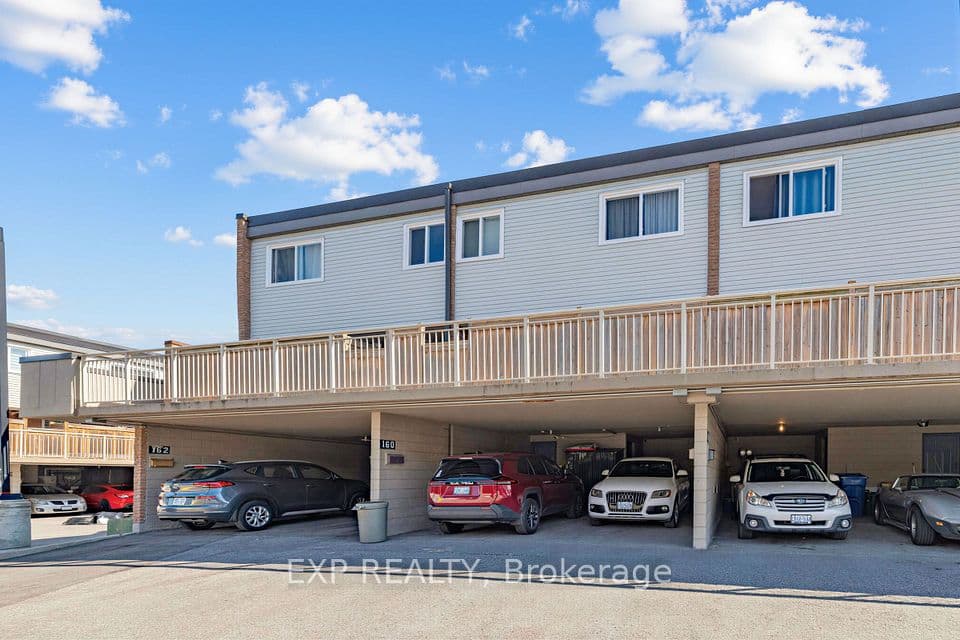 158 Milestone Crescent 58, Aurora, ON L4G 3M2 – main photo