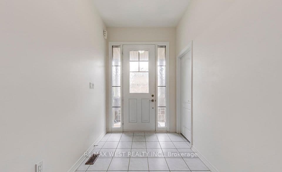 286 Danny Wheeler Boulevard, Georgina, ON L4P 0J9 – photo 3
