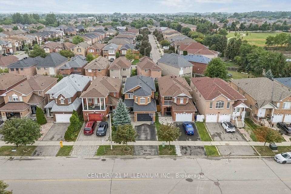 332 St Joan Of Arc Avenue, Vaughan, ON L6A 3N1 – photo 3