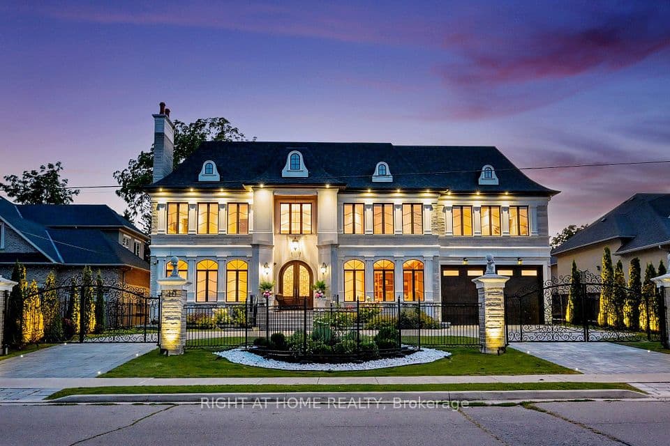 10 Yongeview Avenue, Richmond Hill, ON L4C 7A4 – main photo