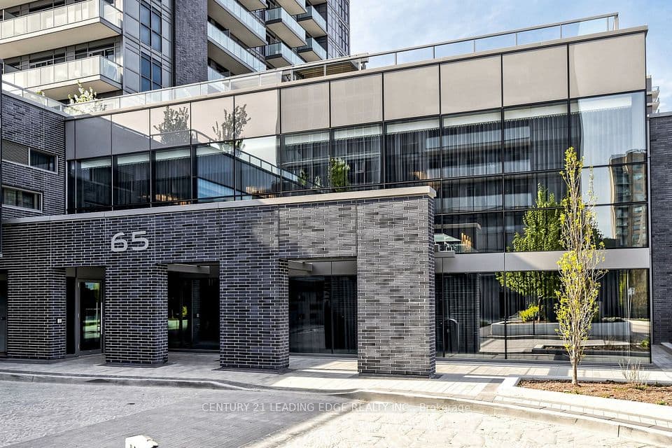 65 Oneida Crescent 801, Richmond Hill, ON L4B 0G9 – photo 2