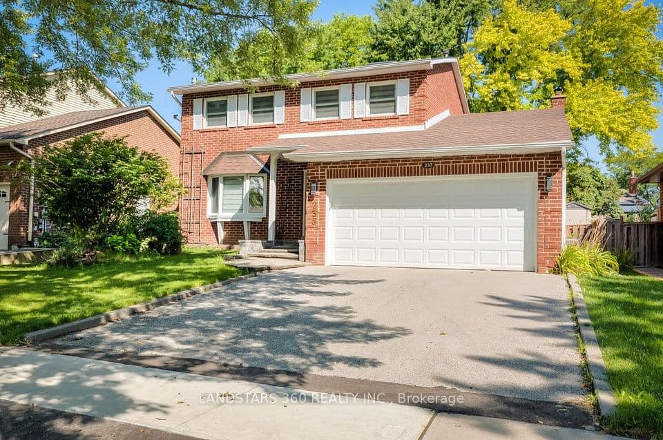 235 Yorkshire Drive, Newmarket, ON L3Y 6K9 – main photo