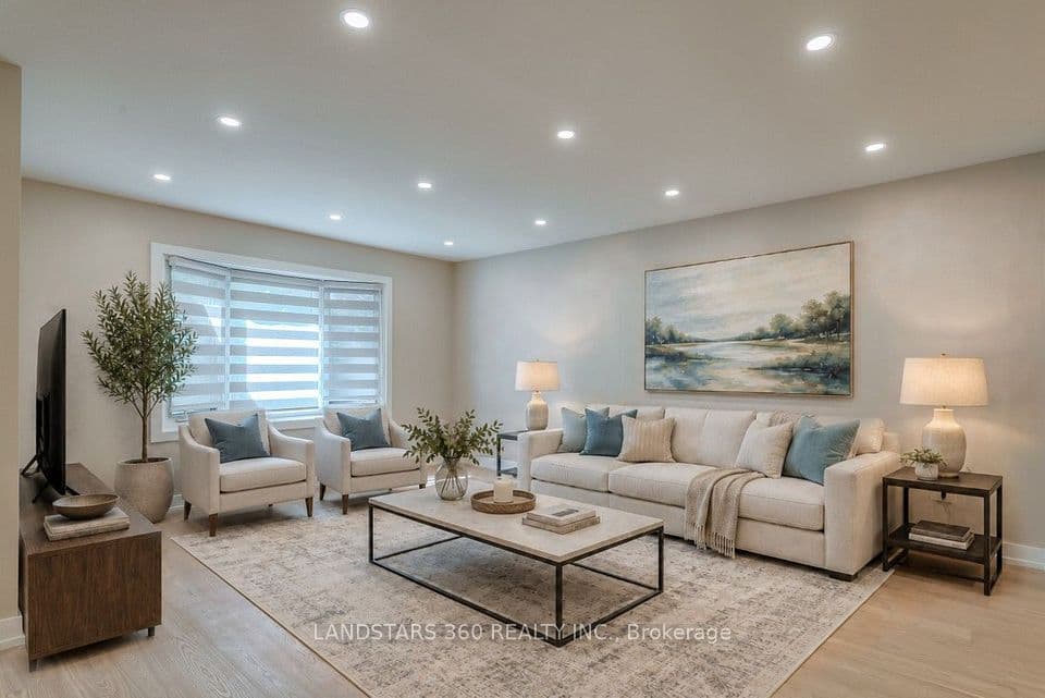 235 Yorkshire Drive, Newmarket, ON L3Y 6K9 – photo 3
