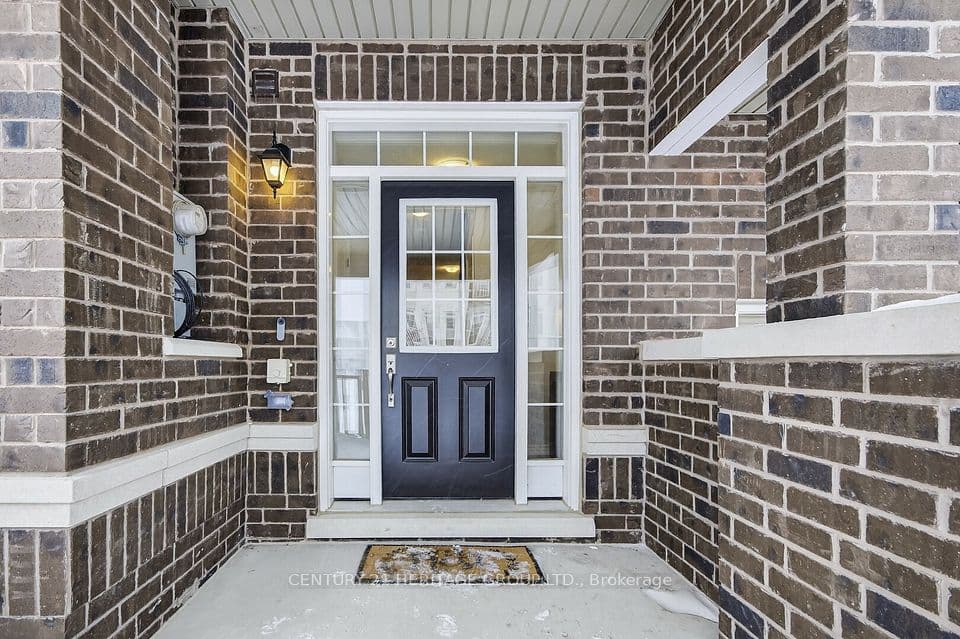 6 Mel Irving Drive, Bradford West Gwillimbury, ON L3Z 4P1 – photo 2