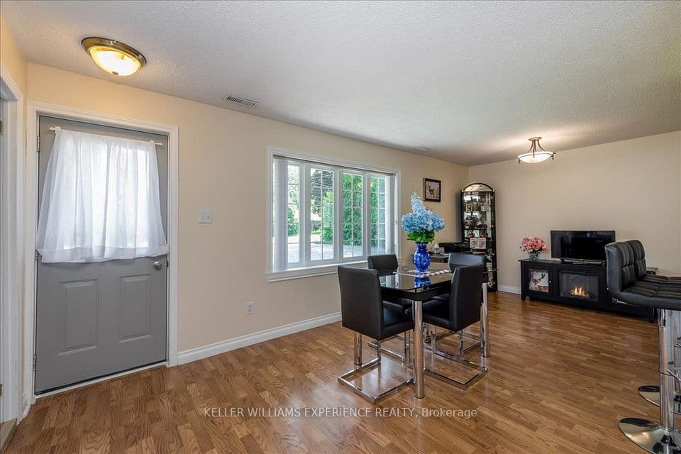 31 RIVER Drive, Essa, ON L3W 0G8 – photo 3