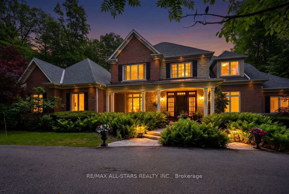 3 Bridgewater Drive, Richmond Hill, ON L4E 3N4 – main photo