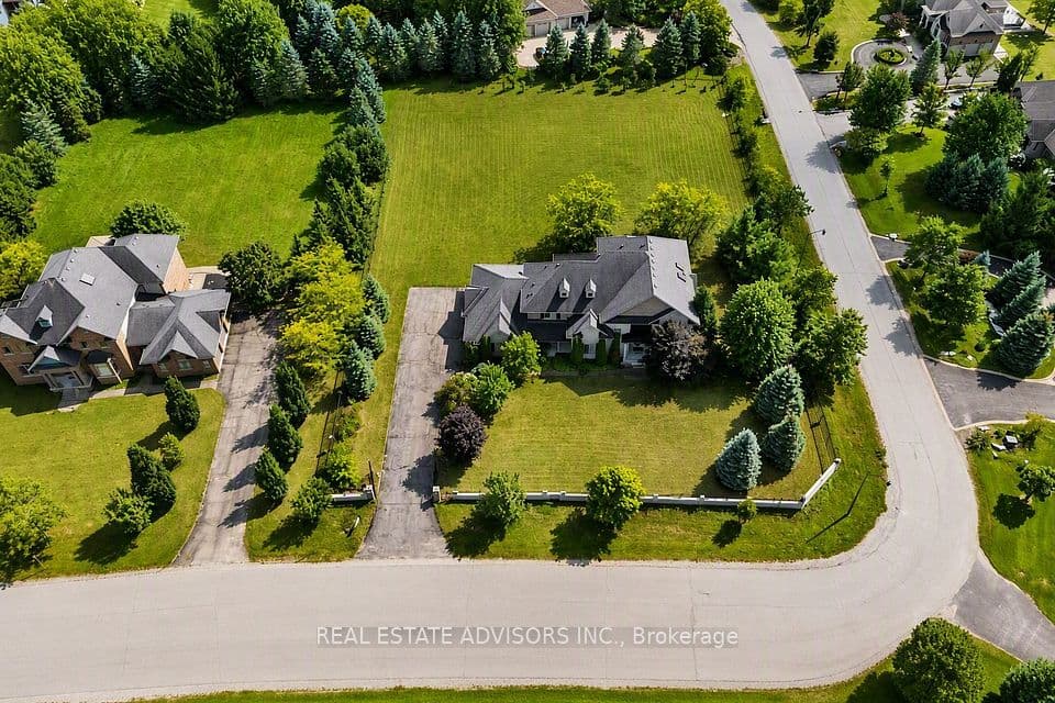 43 Grayfield Drive, Whitchurch-Stouffville, ON L4A 0B1 – main photo
